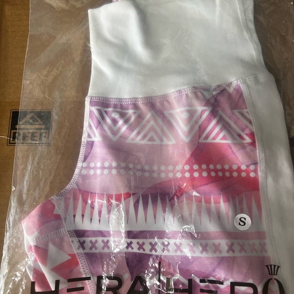 Hera Hero 2pc Women's workout Leggings & top in White /Pink NWT - Picture 13 of 15